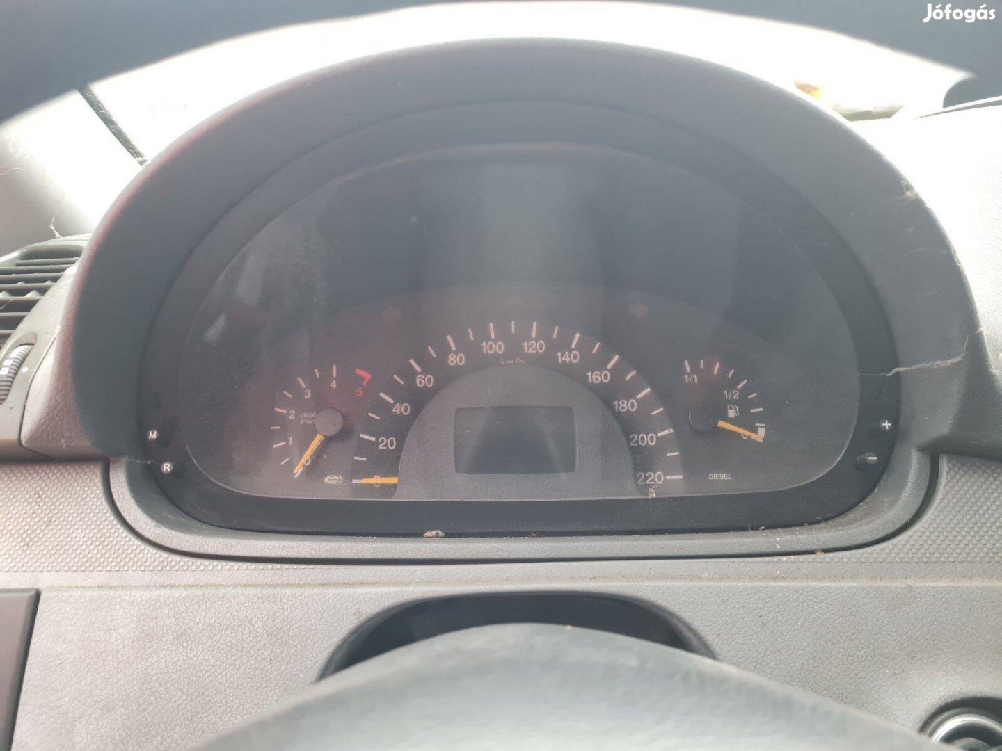 Mercedes Vito 639 km óracsoport