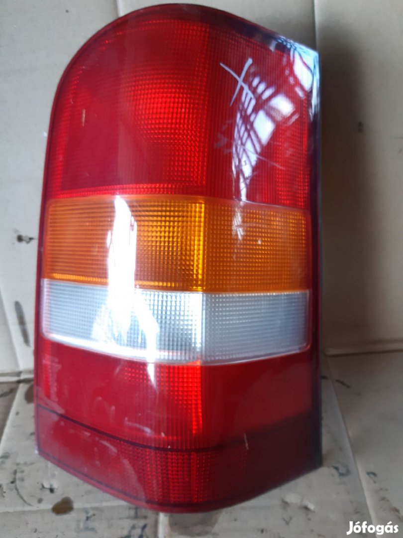 Mercedes Vito Jobb Hátsó Lámpabúra