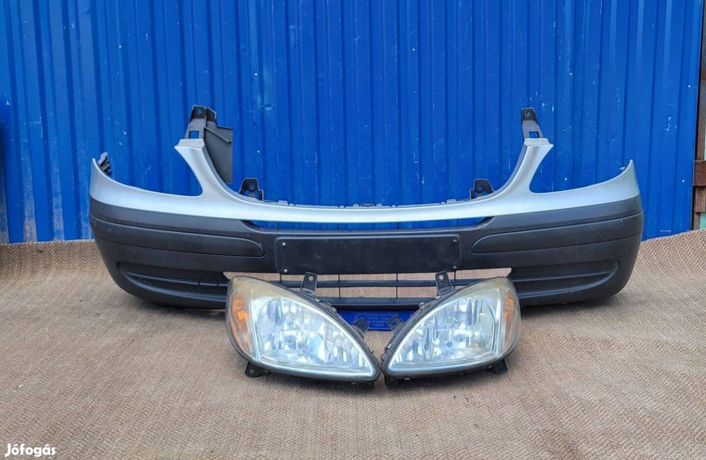 Mercedes Vito W639 639 Hella 24670300 bal, 24670400 jobb fényszóró