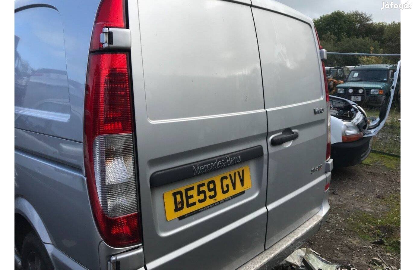 Mercedes Vito W639 639 bal felső, alsó csomagtér ajtó zsanér
