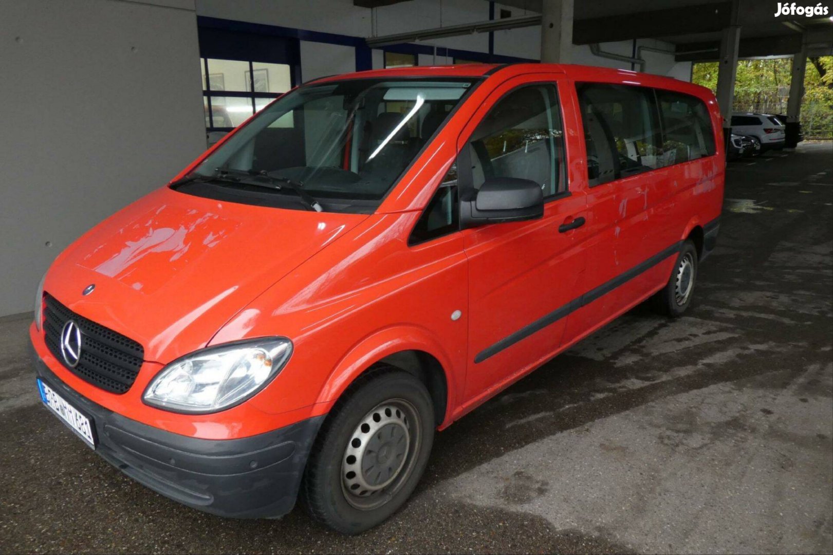 Mercedes Vito automata 9 személyes kiadó bérlés bérelhető kölcsönzés