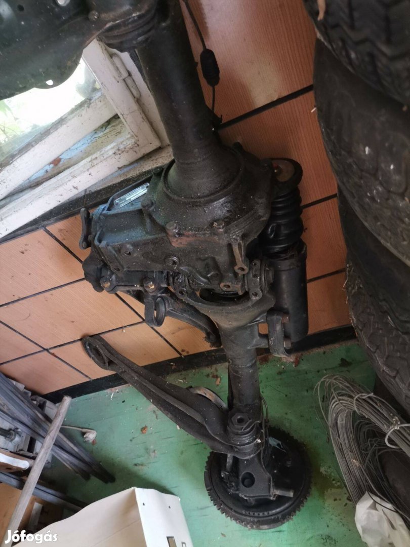 Mercedes W111 300SE hátsóhíd hidraulikus teleszkóppal