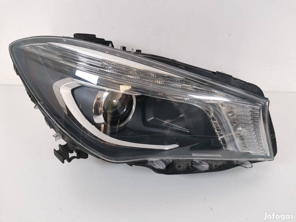 Mercedes W117 - CLA-class bontott fényszóró eladó
