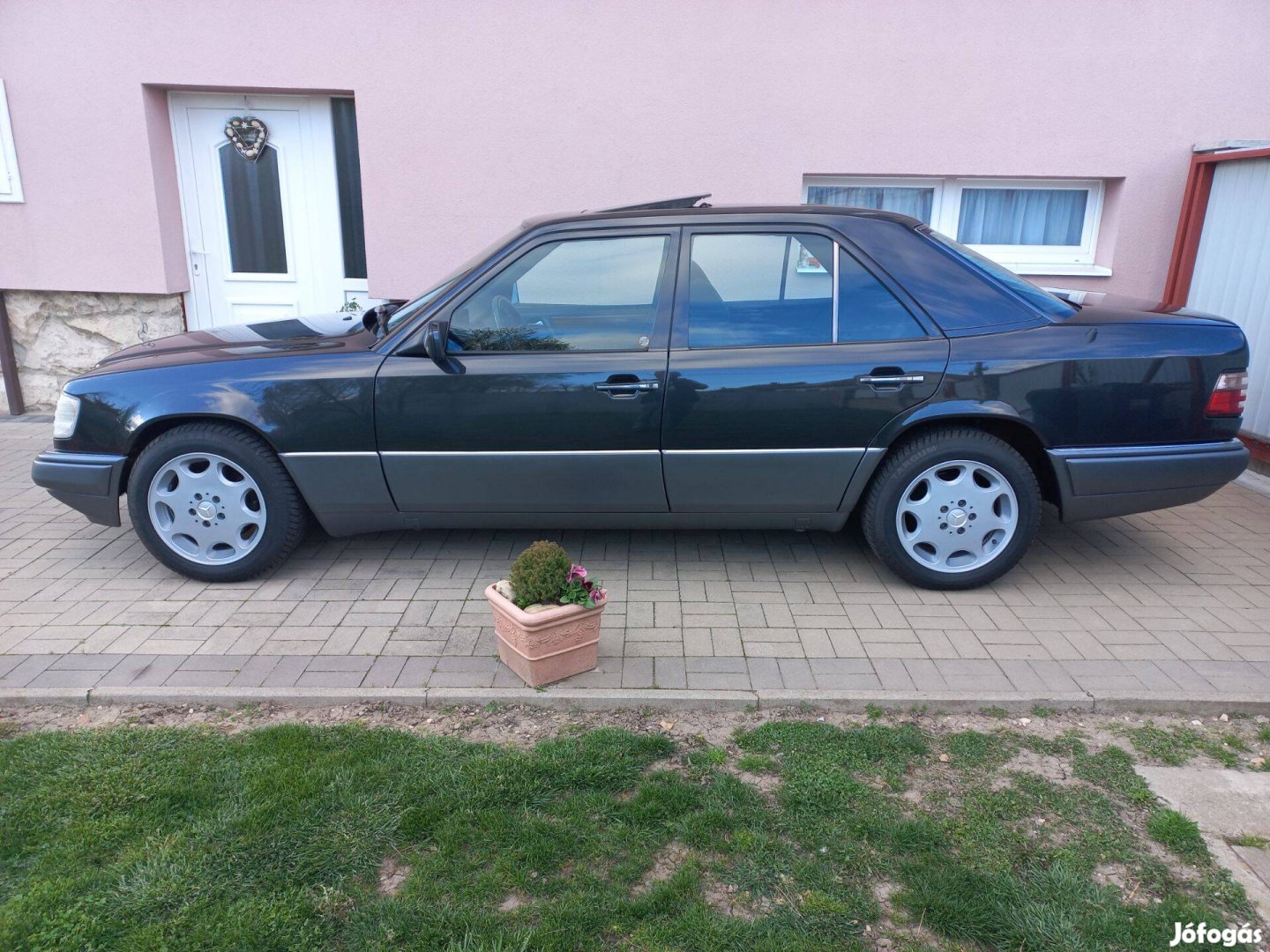 Mercedes W124 158000km-el!