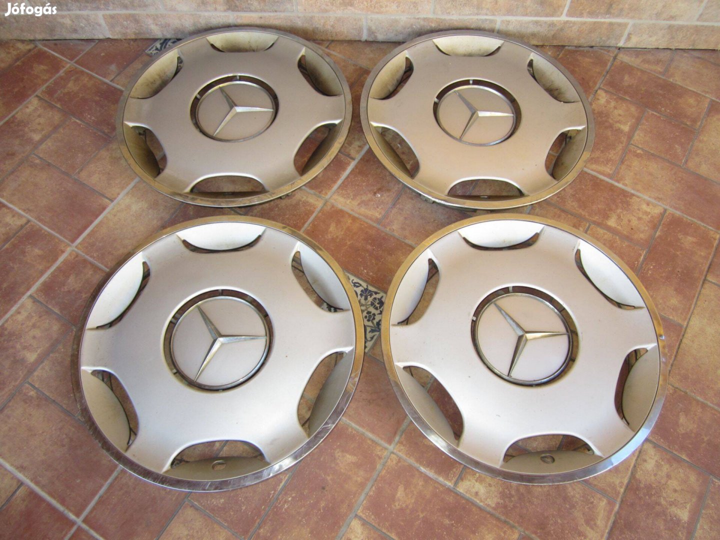 Mercedes W124 gyári dísztárcsa szett 15"