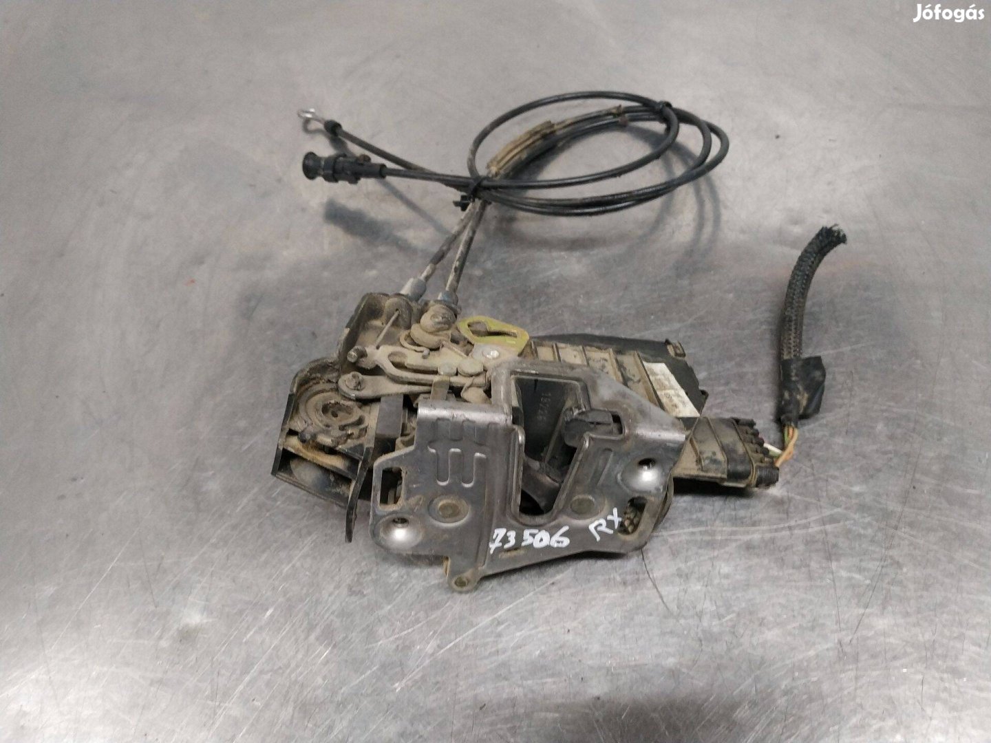Mercedes W163 ML Bal hátsó ajtózár