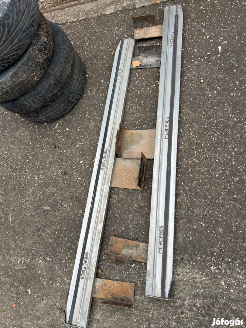 Mercedes W163 ML küszöb fellépő