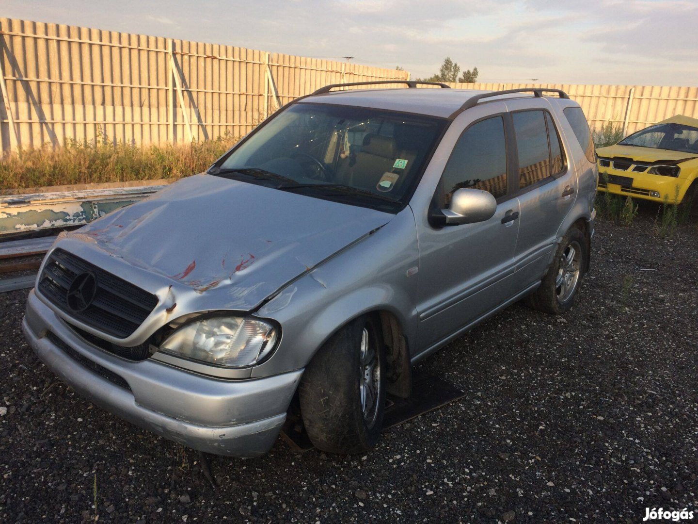 Mercedes W163 - ML-class 320 benzin bontott minden alkatrésze eladó