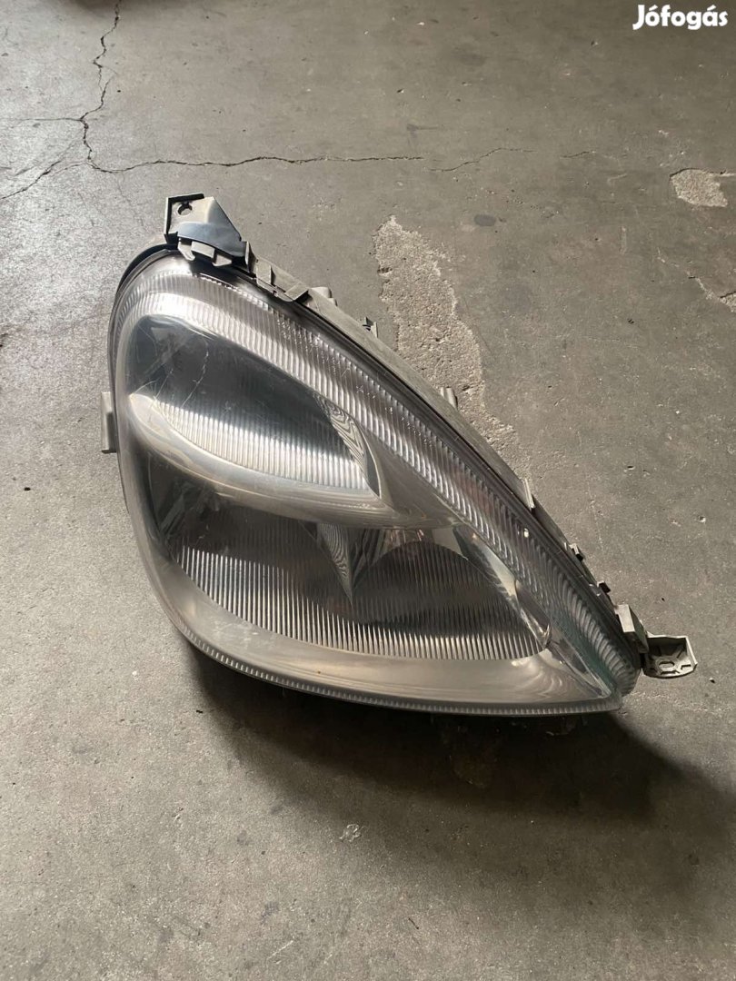 Mercedes W168 jobb fényszóró A1688201861 eladó