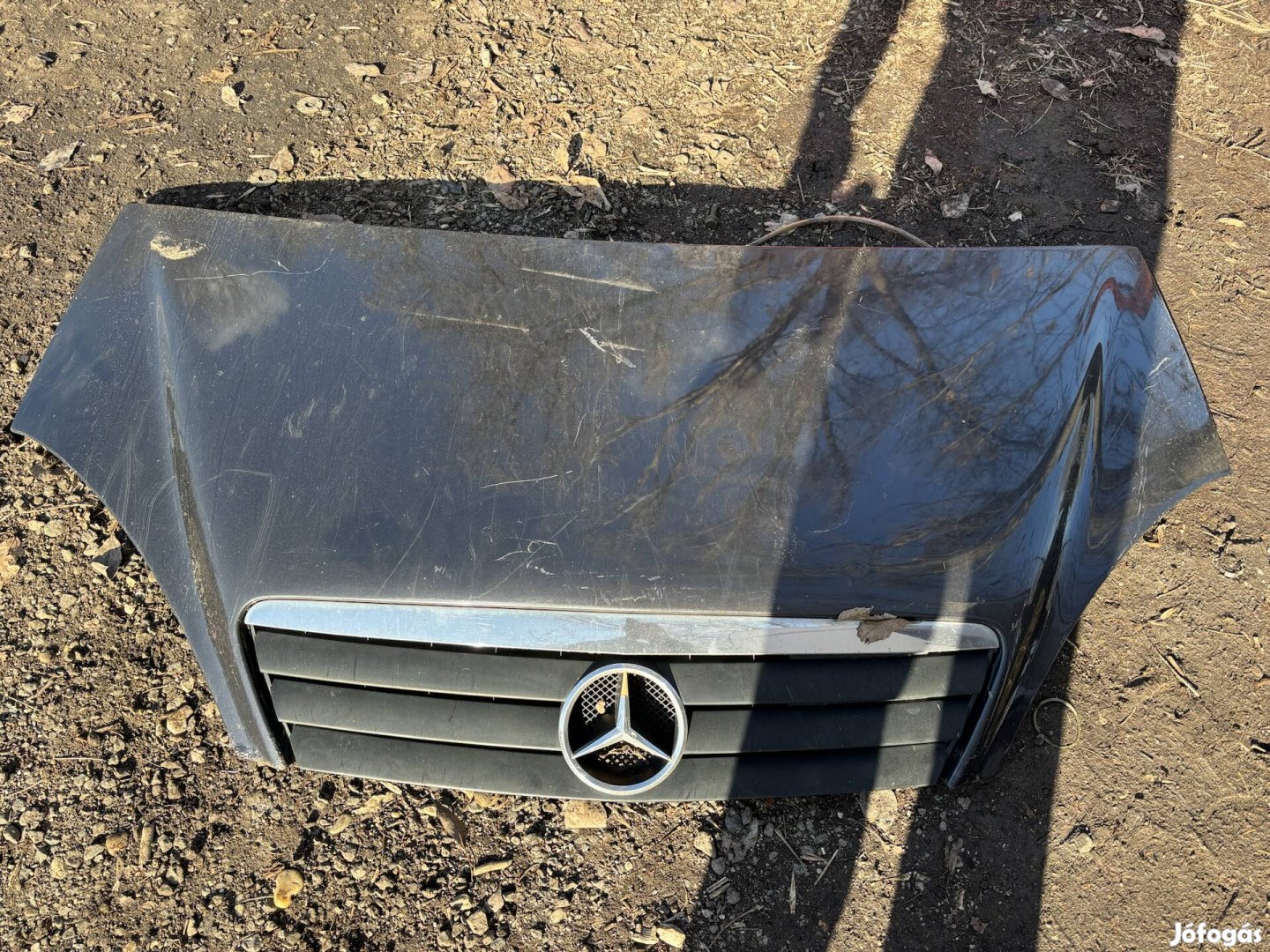 Mercedes W168 motorháztető géptető díszrács