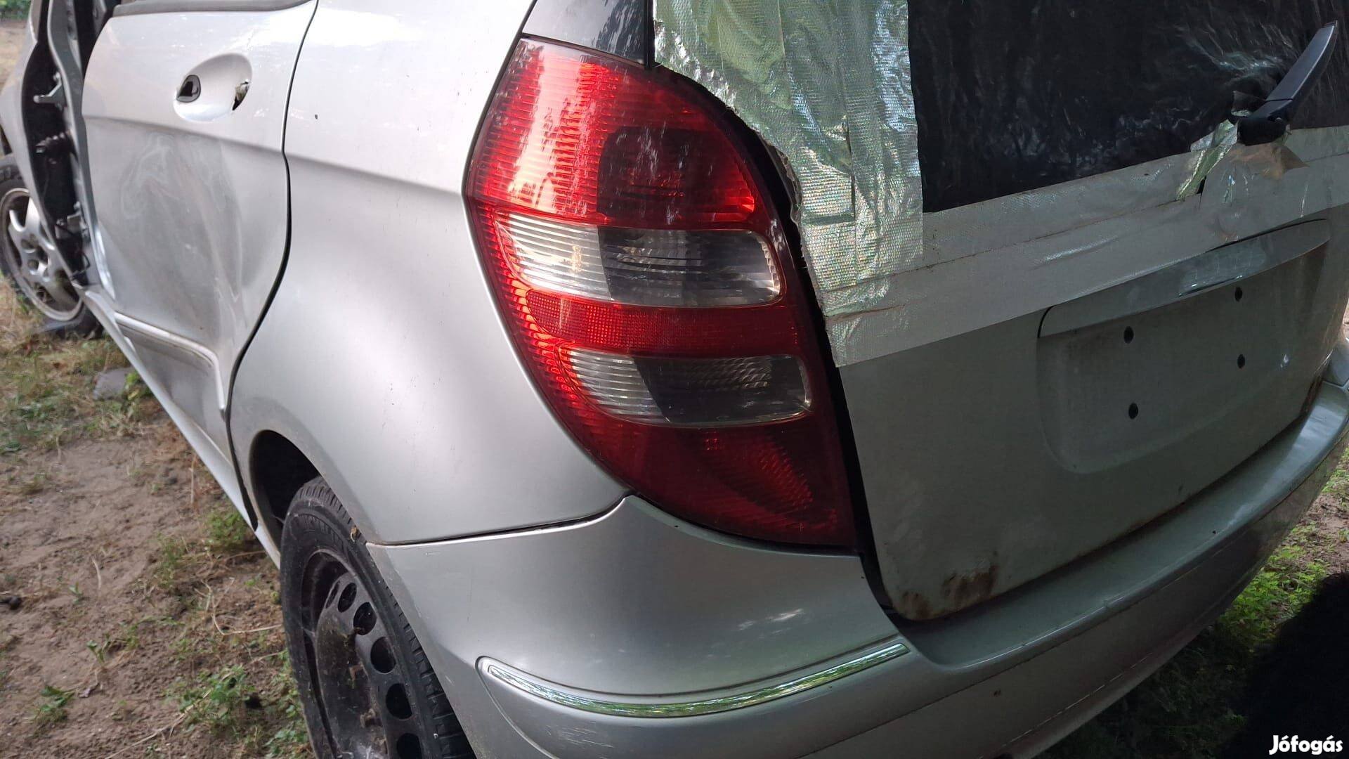 Mercedes W169 bal hátsó lámpa