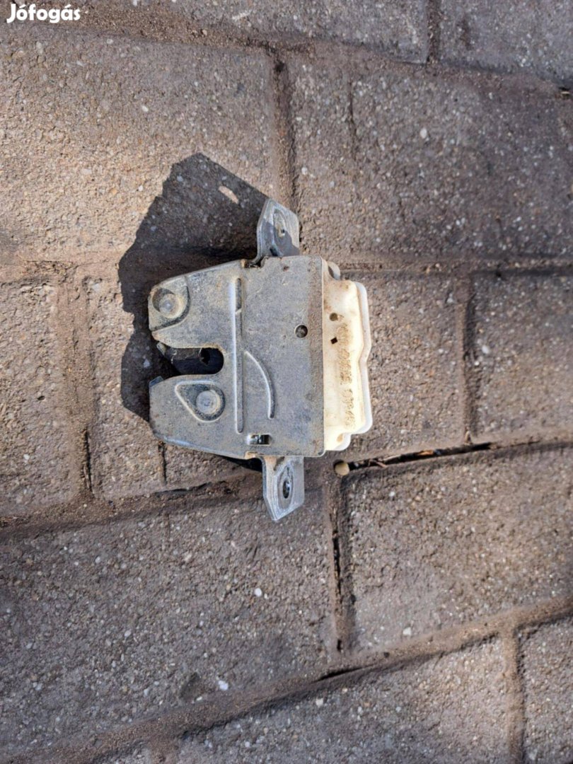 Mercedes W169 csomagtér ajtó zárszerkezet