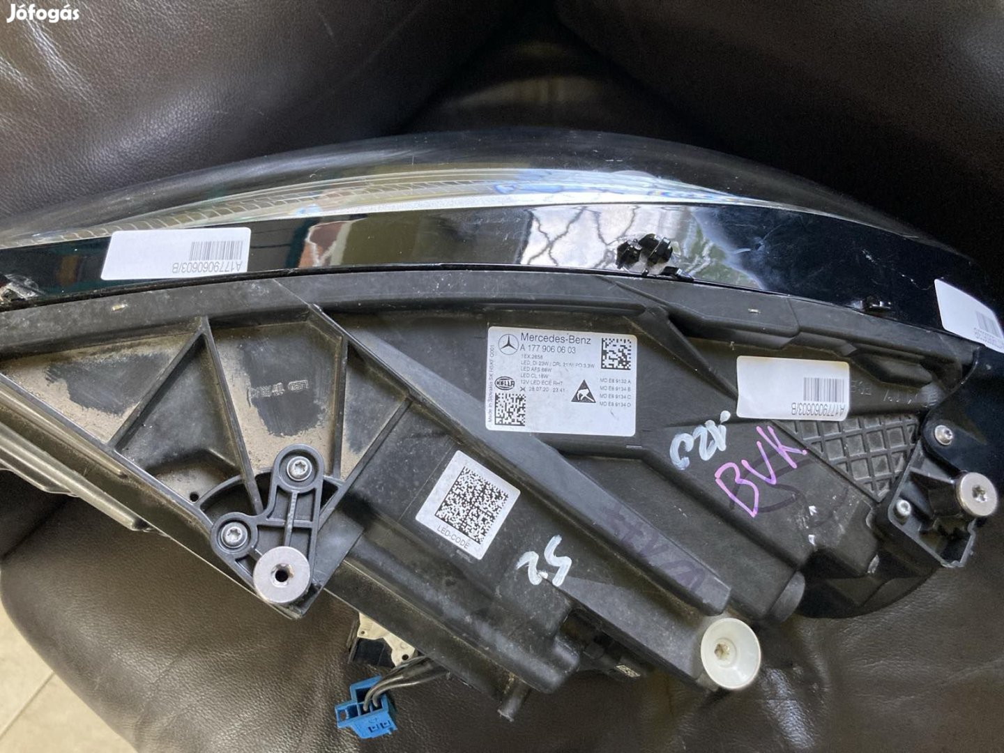 Mercedes W177 jobb első fényszóró A1779060603 eladó