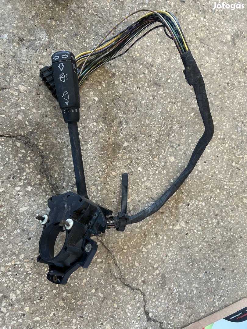 Mercedes W201 190 gyári bajuszkapcsoló irányjelző kapcsoló index kar