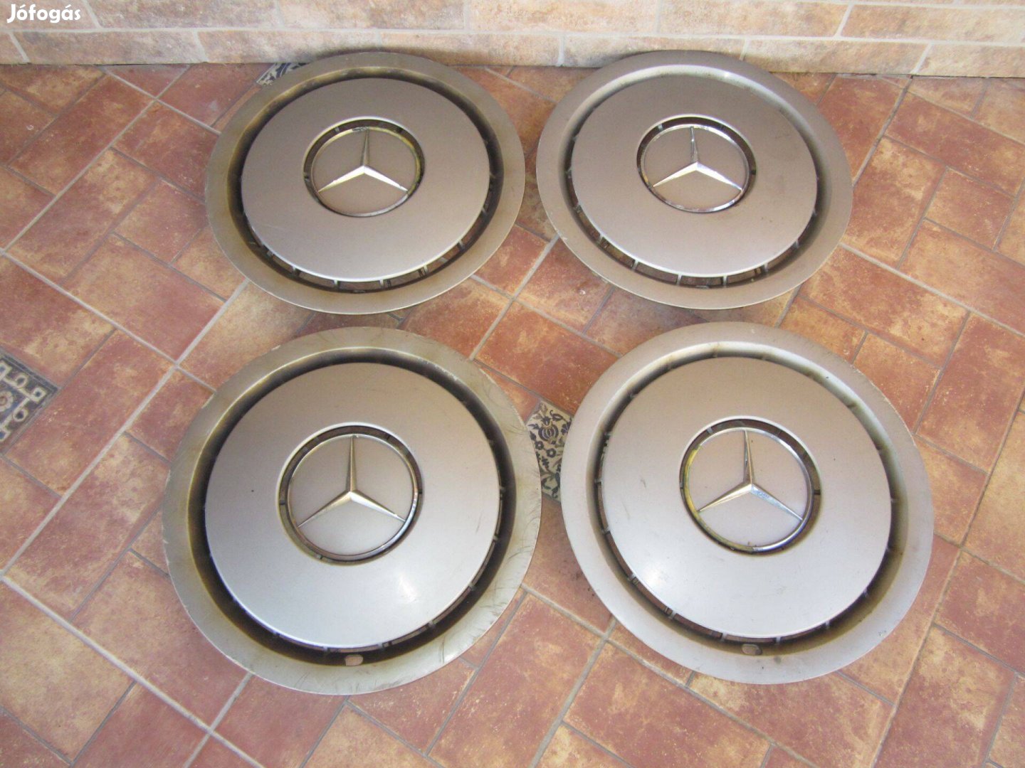 Mercedes W201 / W124 gyári dísztárcsa szett 15"