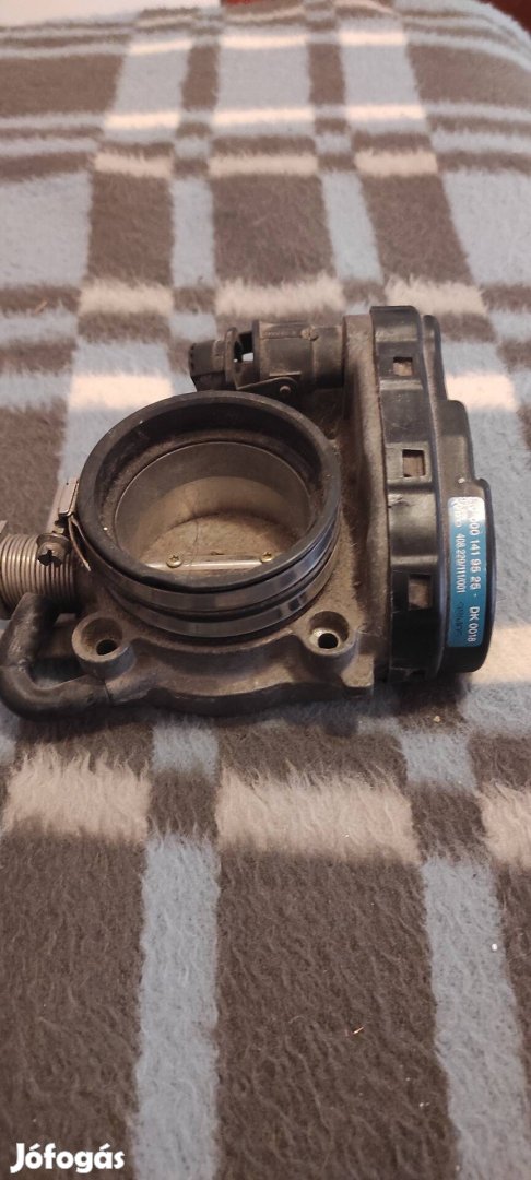 Mercedes W202(fojtószelep) 1.8 benzines motorra való. 