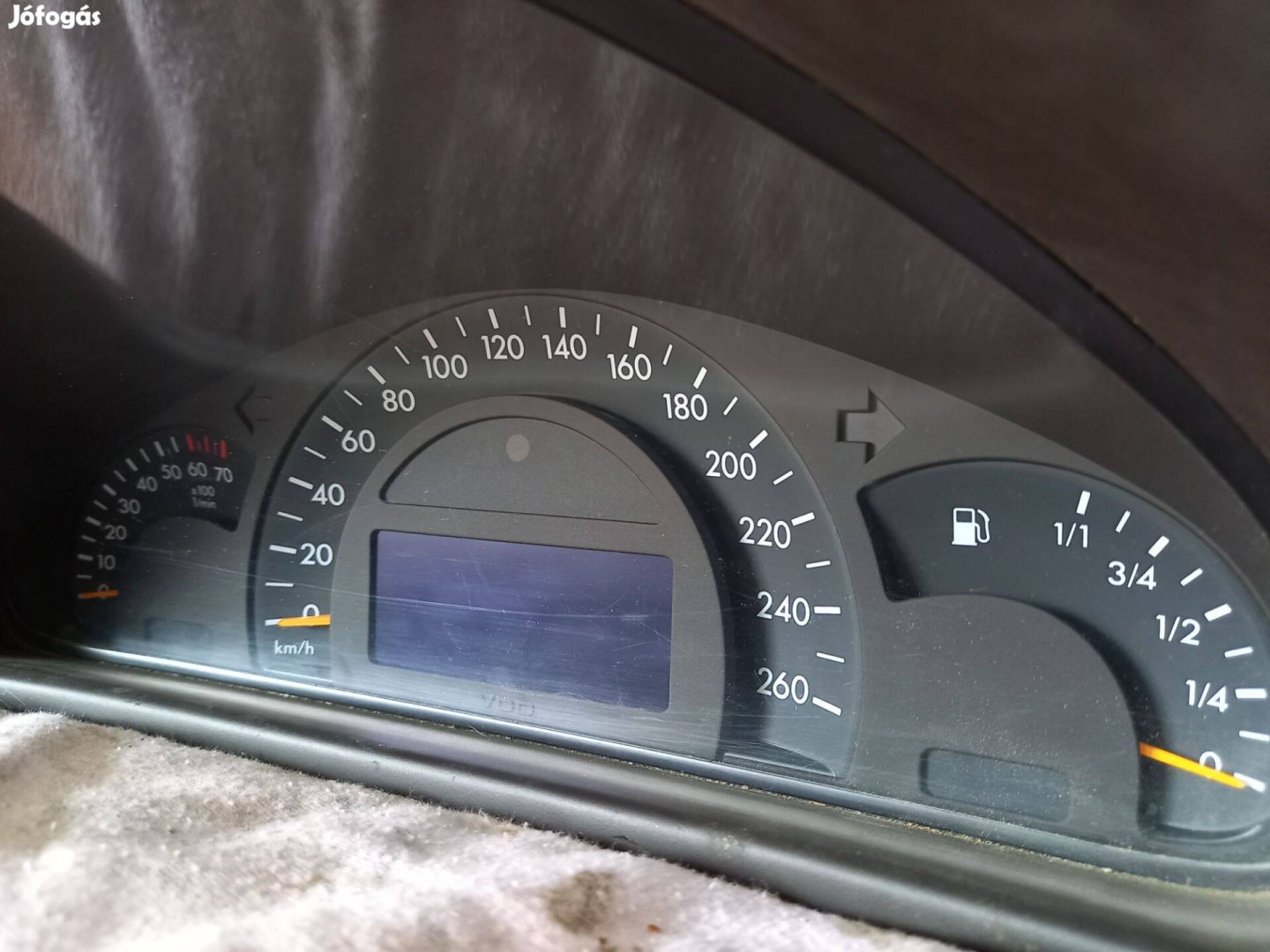 Mercedes W203 (C180) km óra