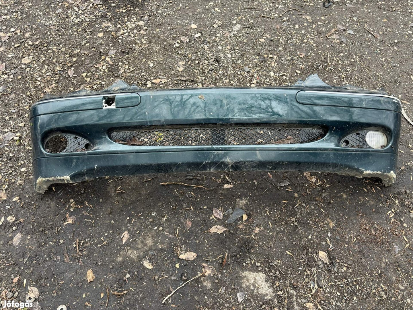 Mercedes W203 első lökhárító zöld 