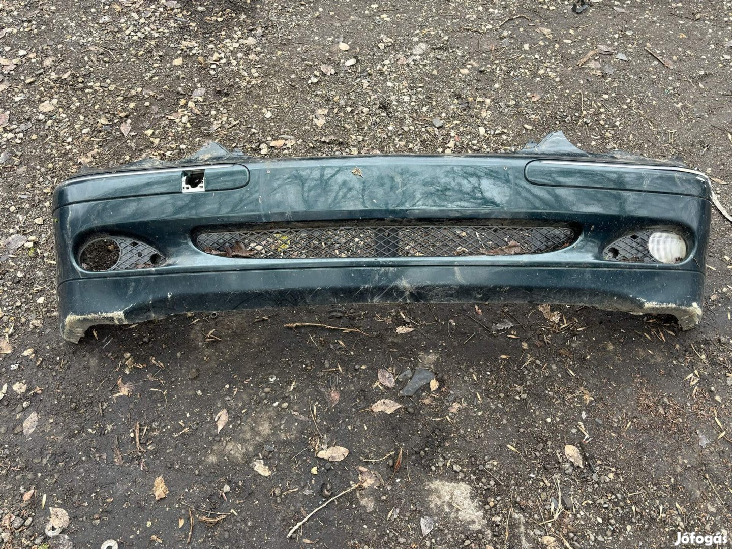 Mercedes W203 első lökhárító zöld 