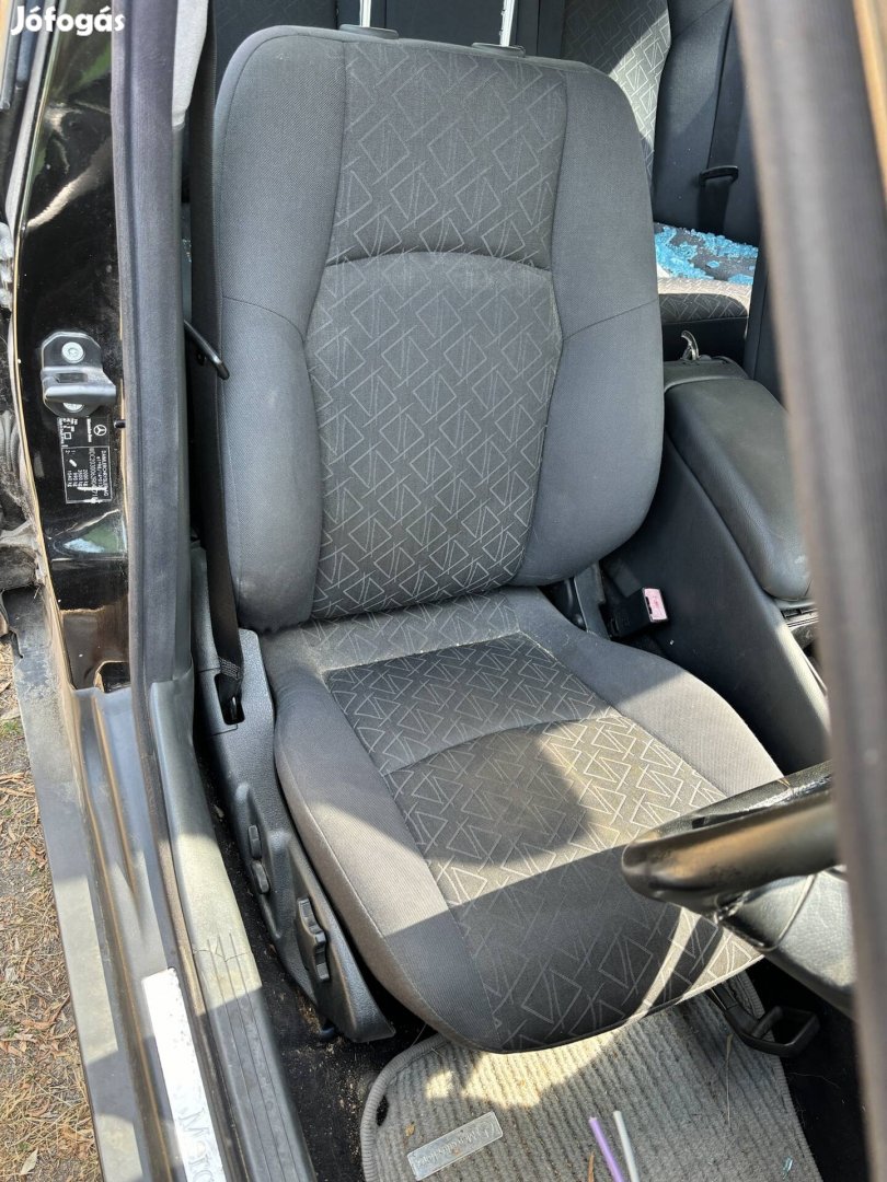 Mercedes W203 ülés belső 
