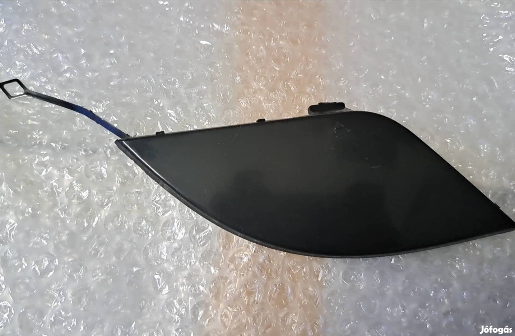 Mercedes W204 C hátsó vonószem takaró vonószemtakaró 2007-2011