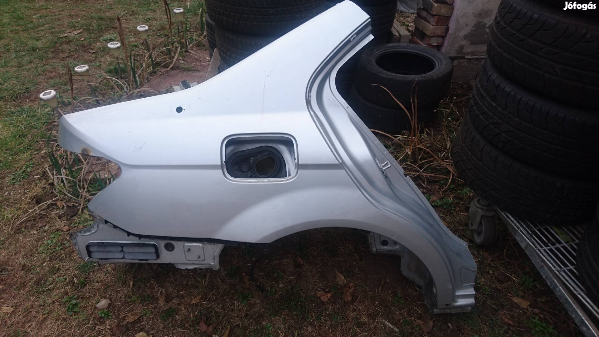 Mercedes W204 jobb hátsó sárvédő gyári 