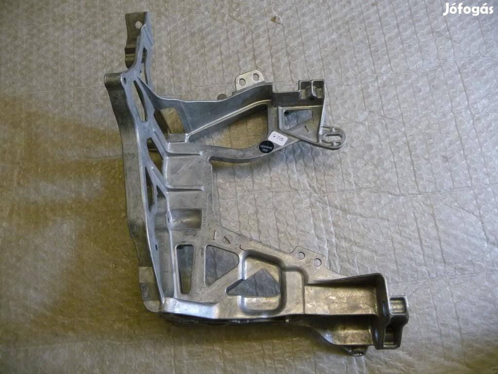 Mercedes W205 - C-class fényszóró tartó bontott eladó