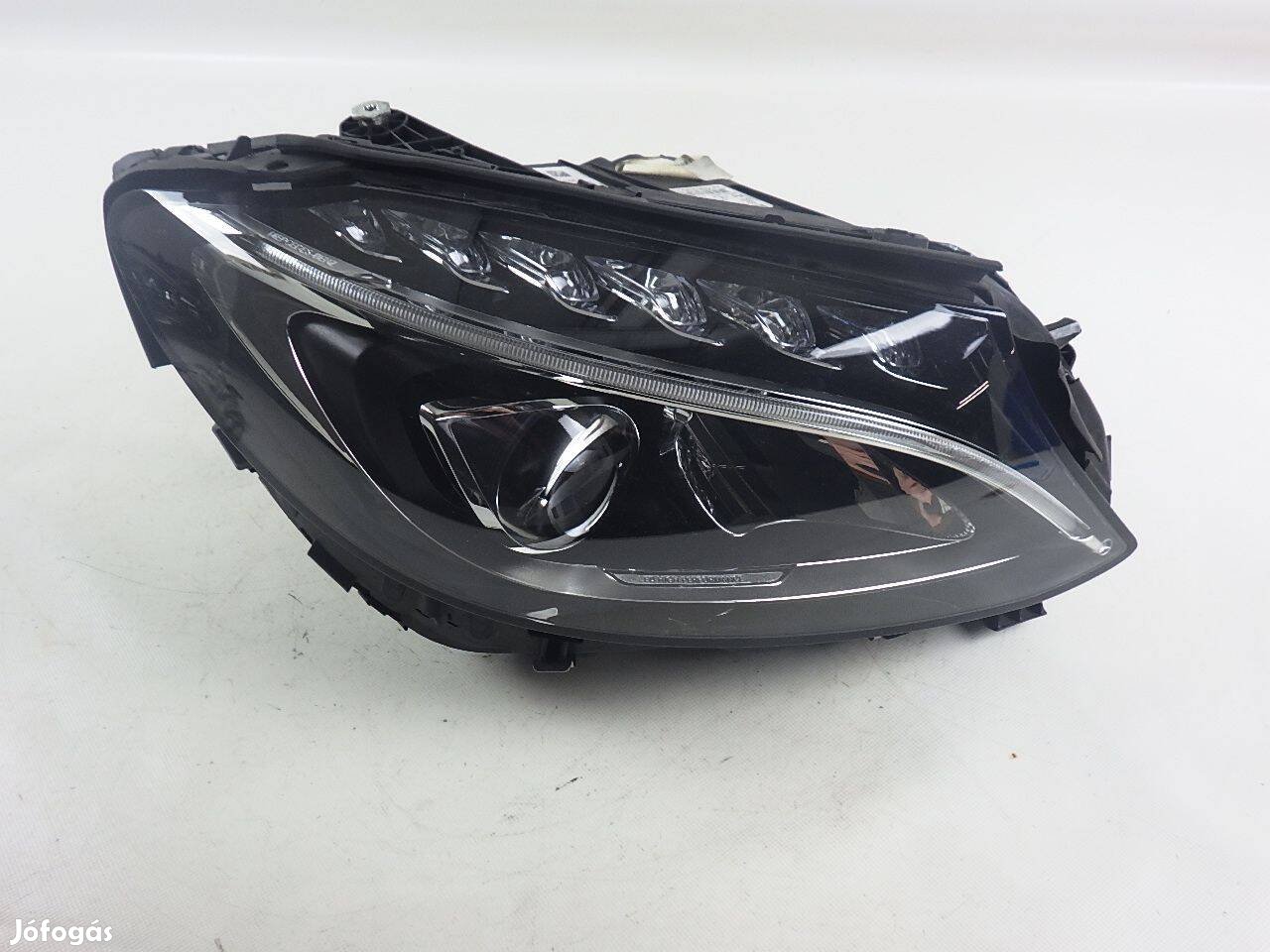 Mercedes W205 - C-class jobb fényszóró bontott eladó