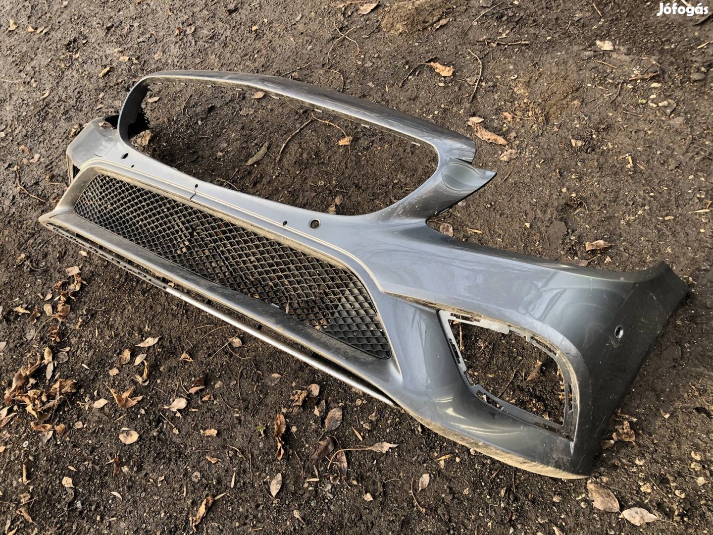 Mercedes W205 első lökhárító héj 