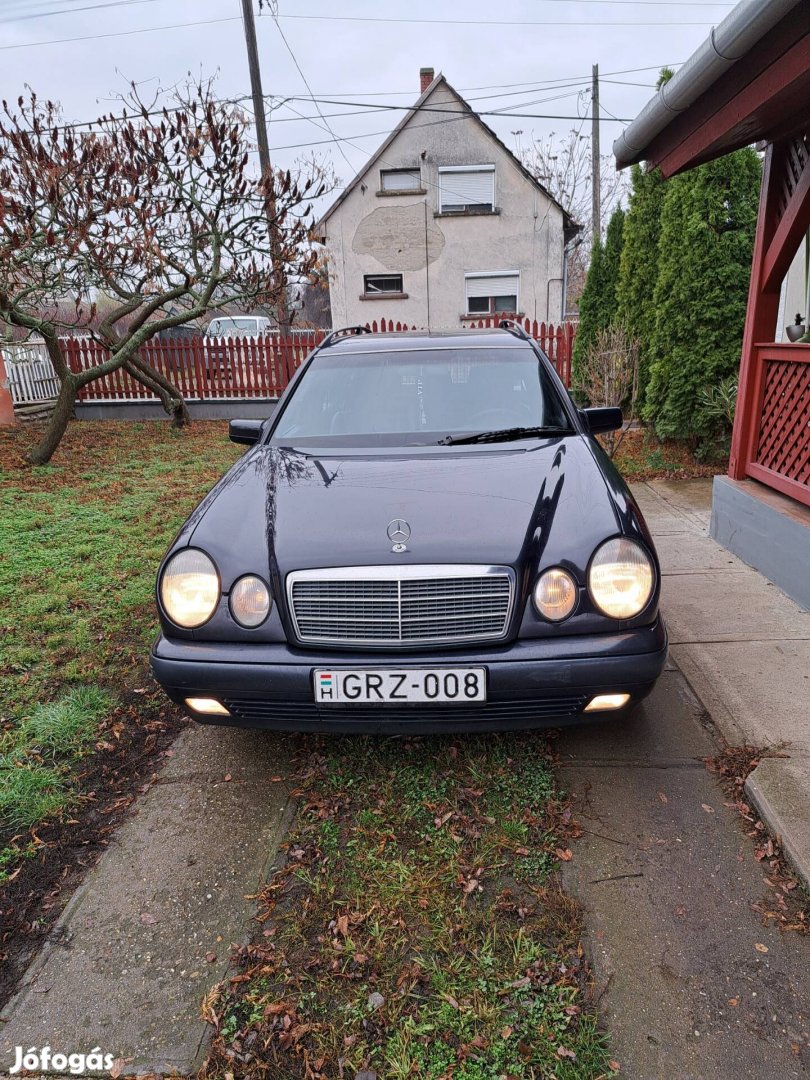 Mercedes W210 E 320 Benzin
