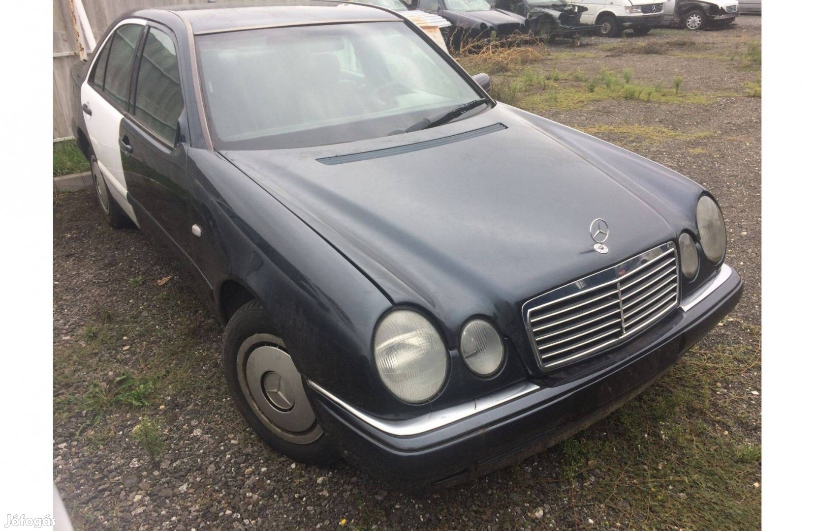 Mercedes W210 - E-class 200 cdi fekete bontott minden alkatrésze eladó