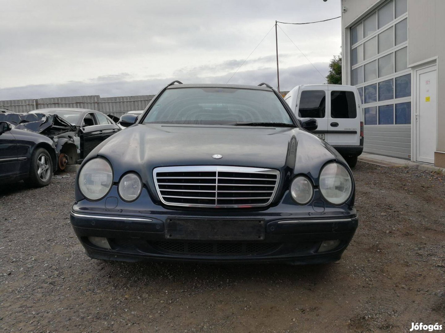 Mercedes W210 - E-class 220 cdi kombi bontott minden alkatrésze eladó