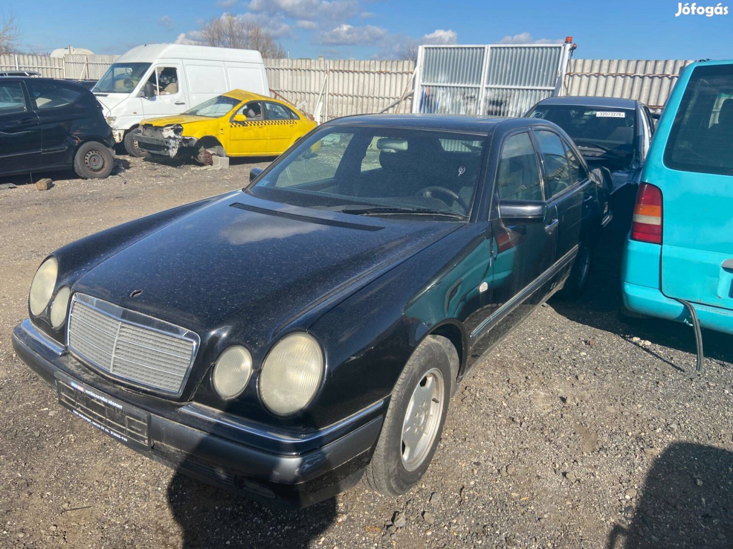 Mercedes W210 - E-class 220 dízel om604 bontott mindene eladó