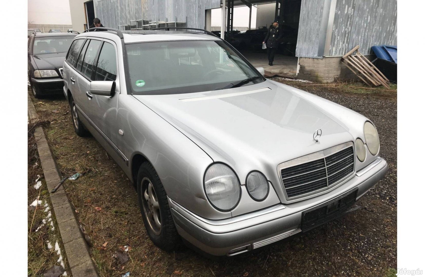 Mercedes W210 - E-class 230 TE 1996 bontott minden alkatrésze eladó