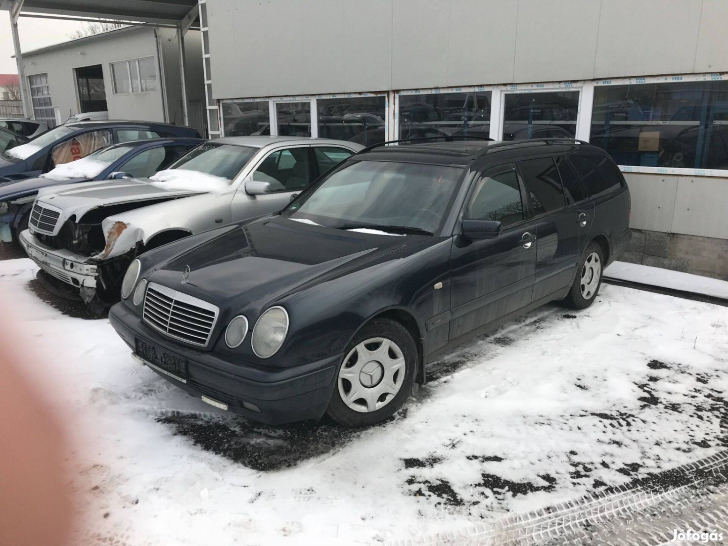 Mercedes W210 - E-class 240 v6 kombi 1999 bontott mindene eladó
