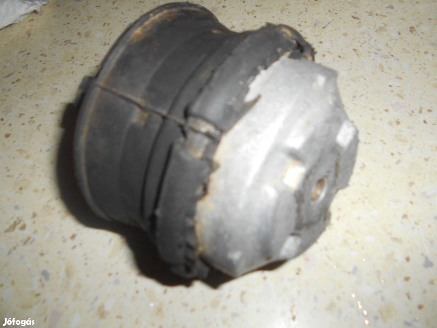 Mercedes W210 motortartó bak