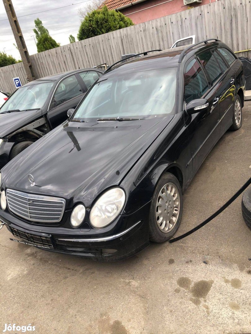 Mercedes W211 320CDI minden alkatrésze