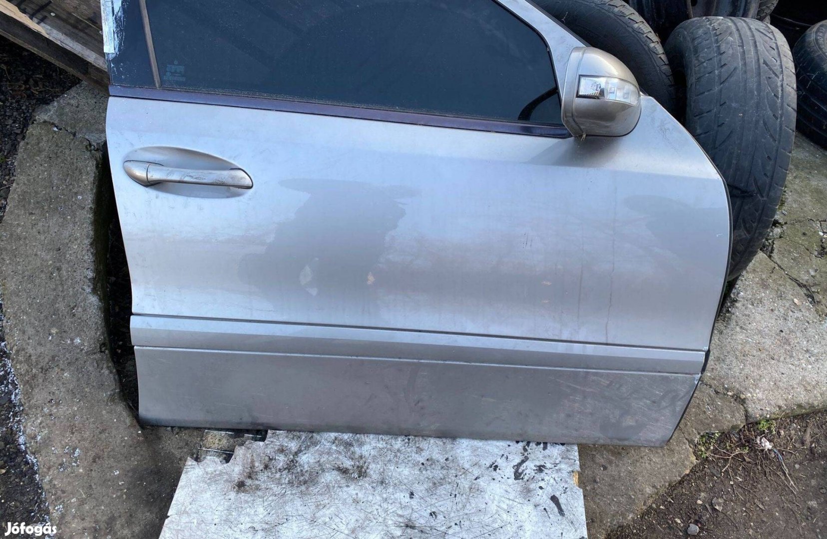 Mercedes W211 E-oszt. jobb első ,balos hátsó ajtó üresen ár/db