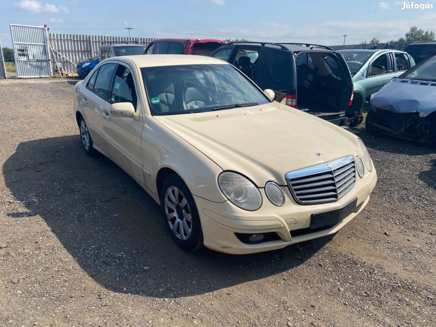 Mercedes W211 - E-class 200 cdi 2007 bontott minden alkatrésze eladó