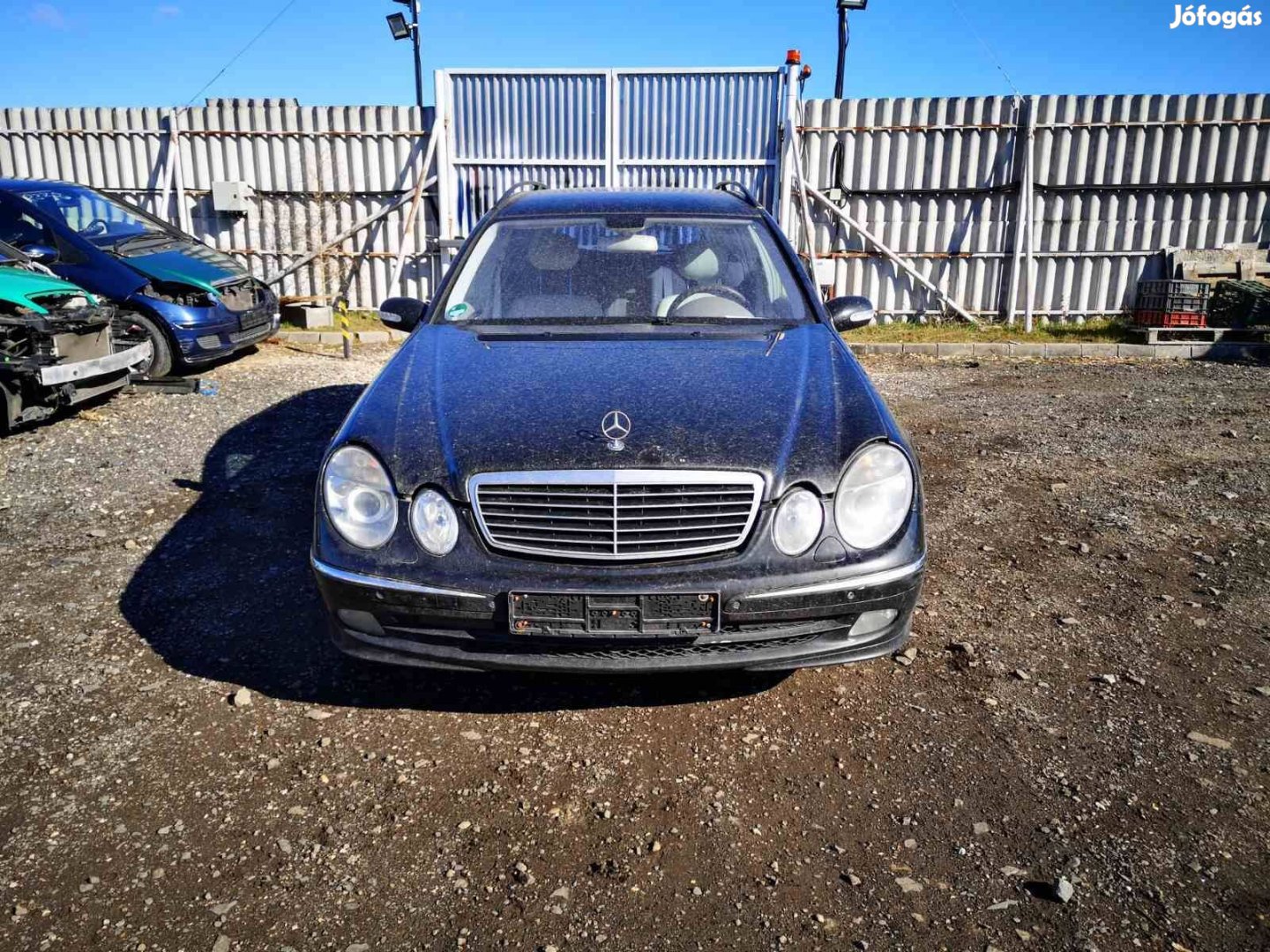 Mercedes W211 - E-class 240 T avantgárd 2003 bontott mindene eladó