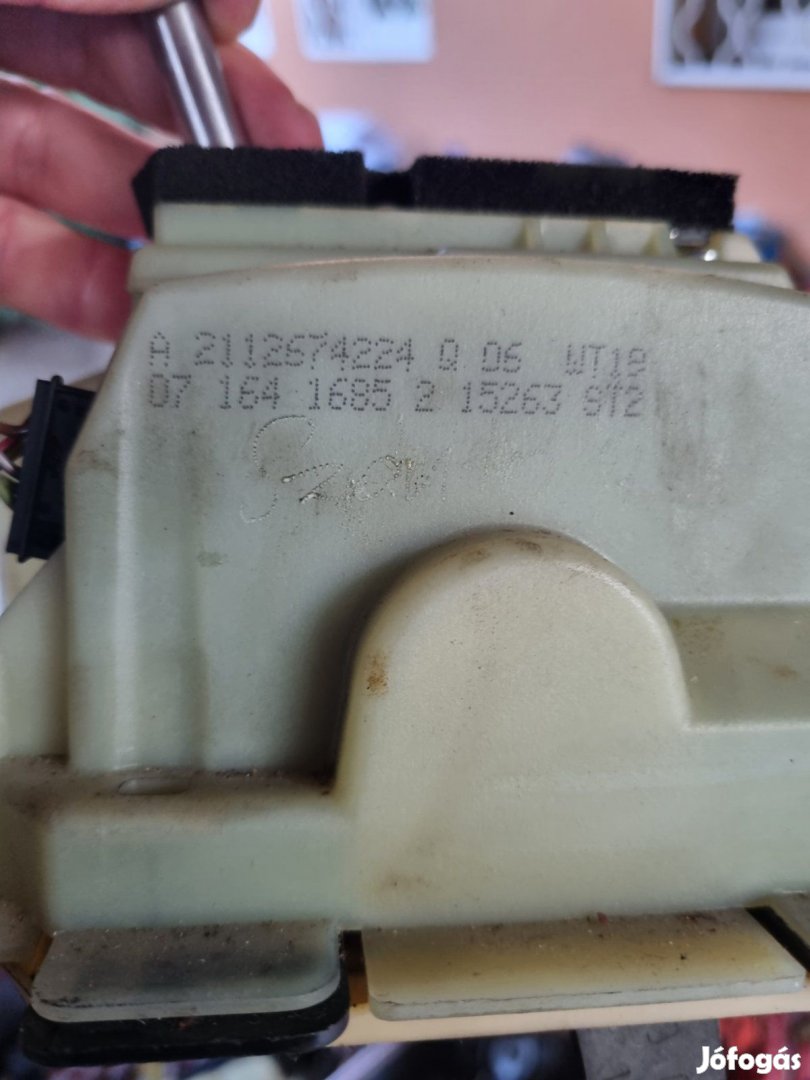 Mercedes W211 automata kulissza A2112674224 eladó