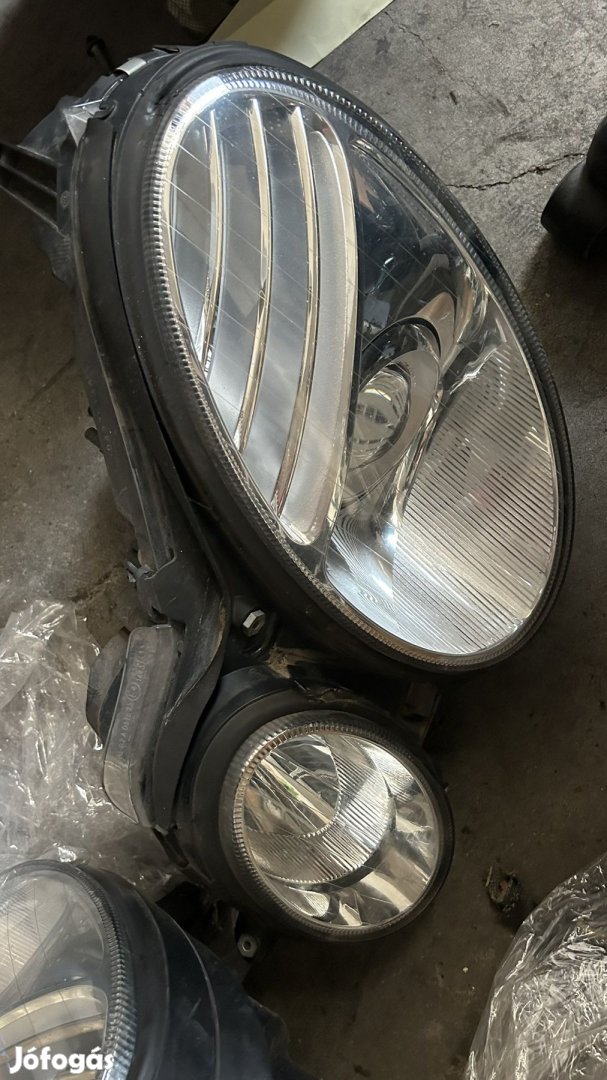 Mercedes W211 bal fényszóró BIXENON A2118204761 eladó