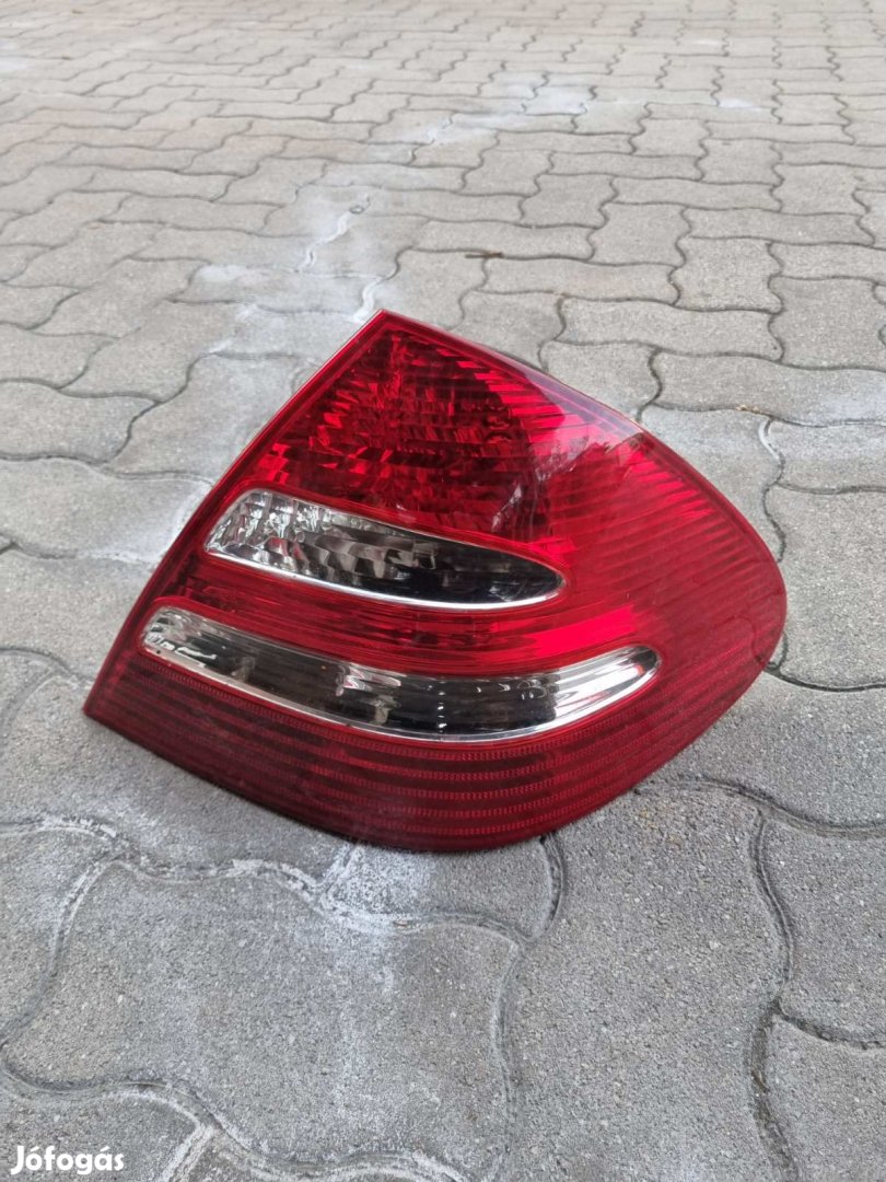 Mercedes W211 jobb hátsó lámpa LED A2118200464 eladó