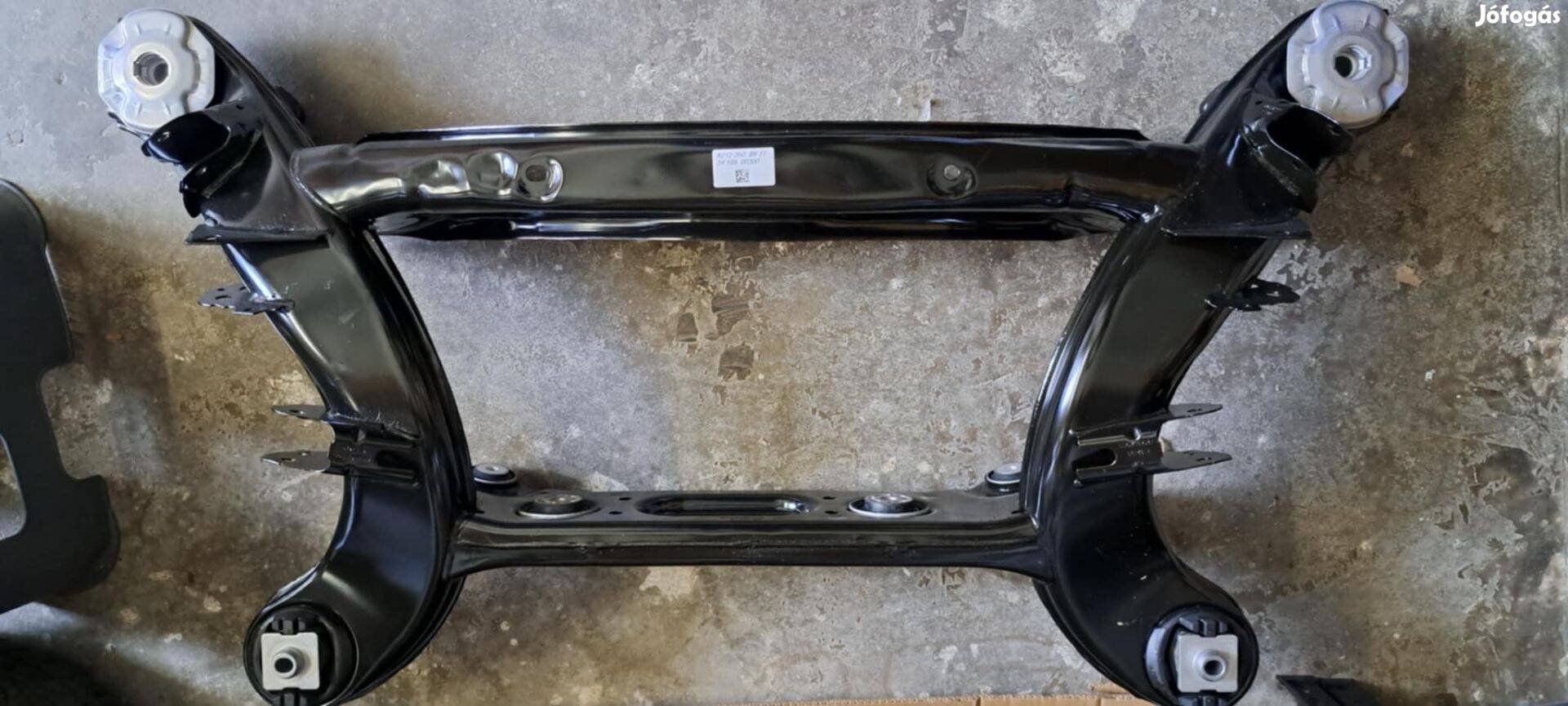 Mercedes W212 W204 W207 W218 gyári új hátsó bölcső