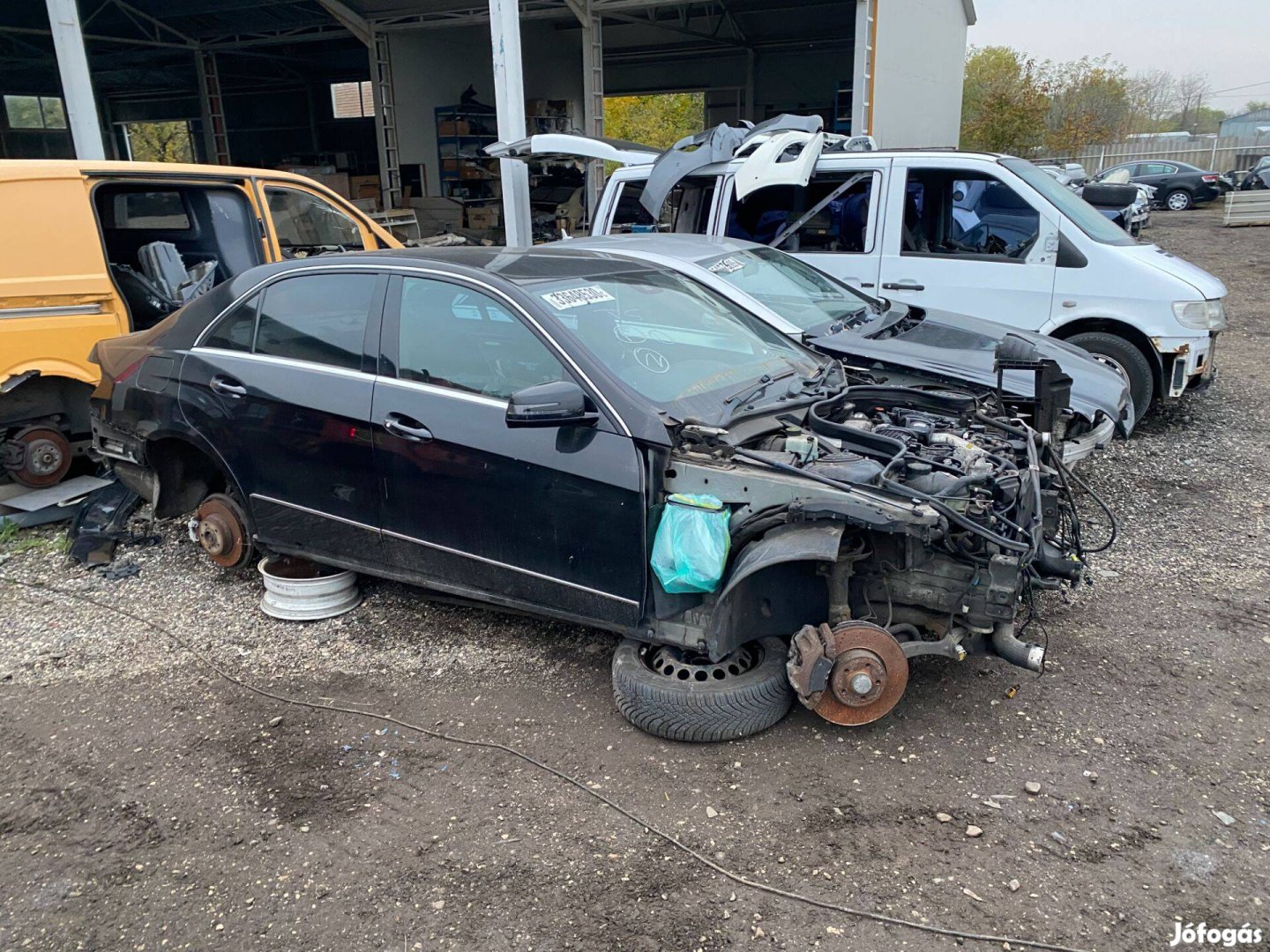Mercedes W212 - E-class 350 cdi 2009 bontott mindene eladó