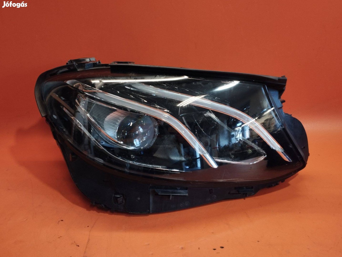 Mercedes W213 jobb led lámpa A2139069003KZ 2F (S2.120.530)