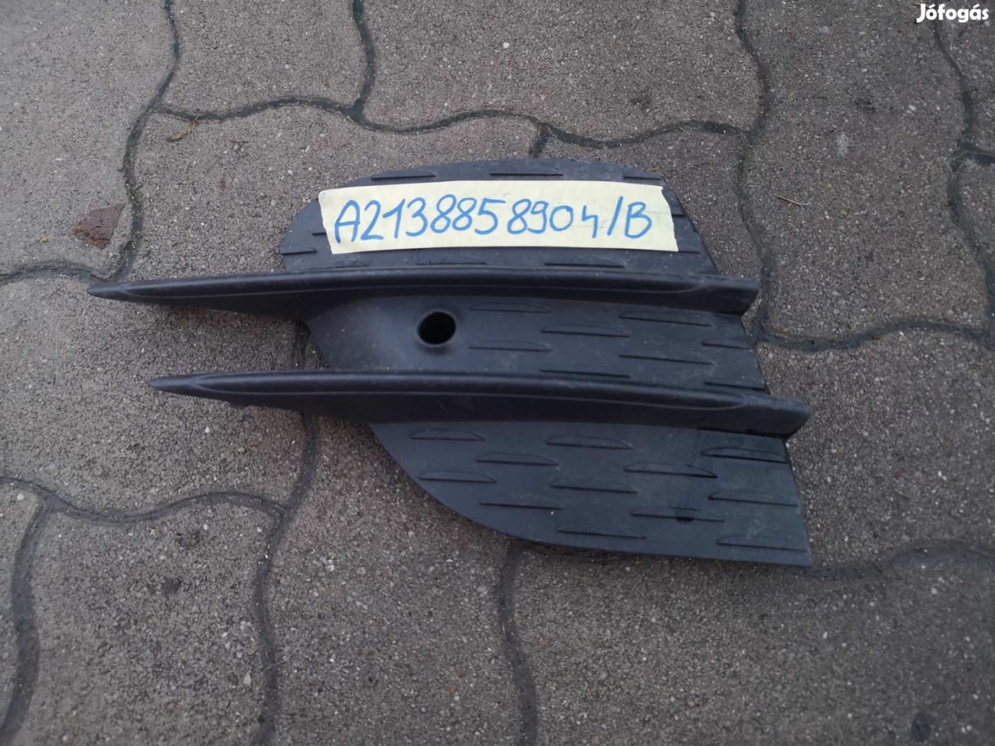 Mercedes W213 lökhárító jobb alsó dísz műanyag A2138858904 eladó