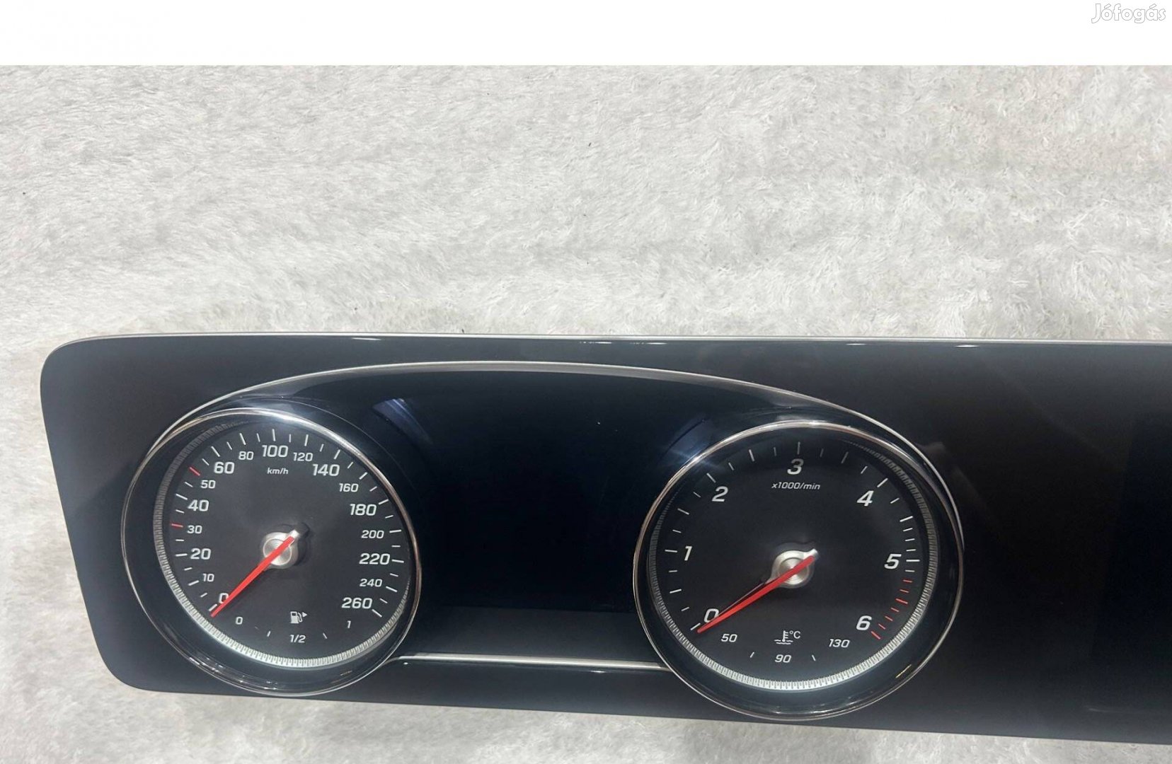 Mercedes W213 műszerfal panel