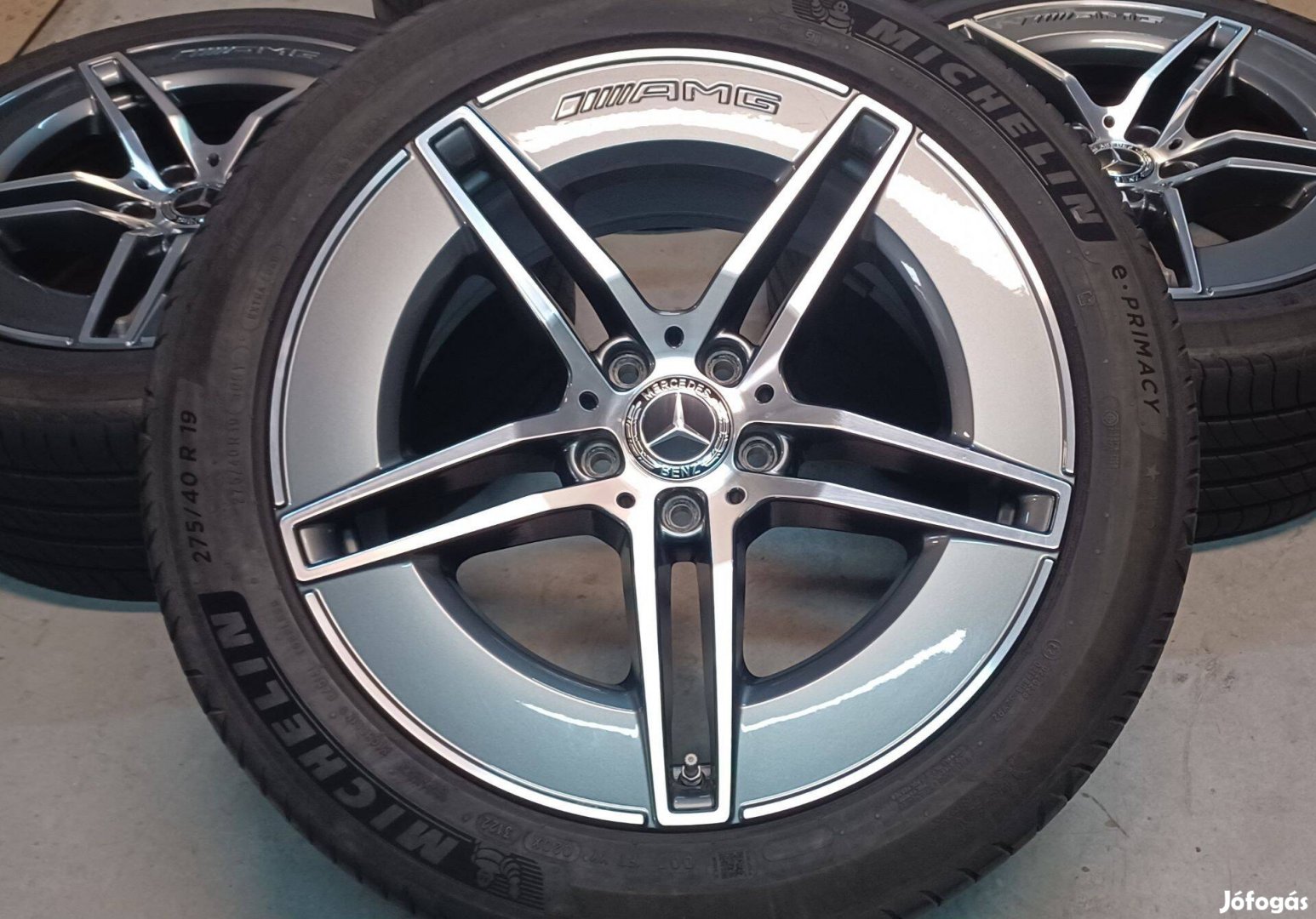 Mercedes W214 AMG 5x112 8,5-9,5x19 245/45 275/40 R19 nyári gumikkal