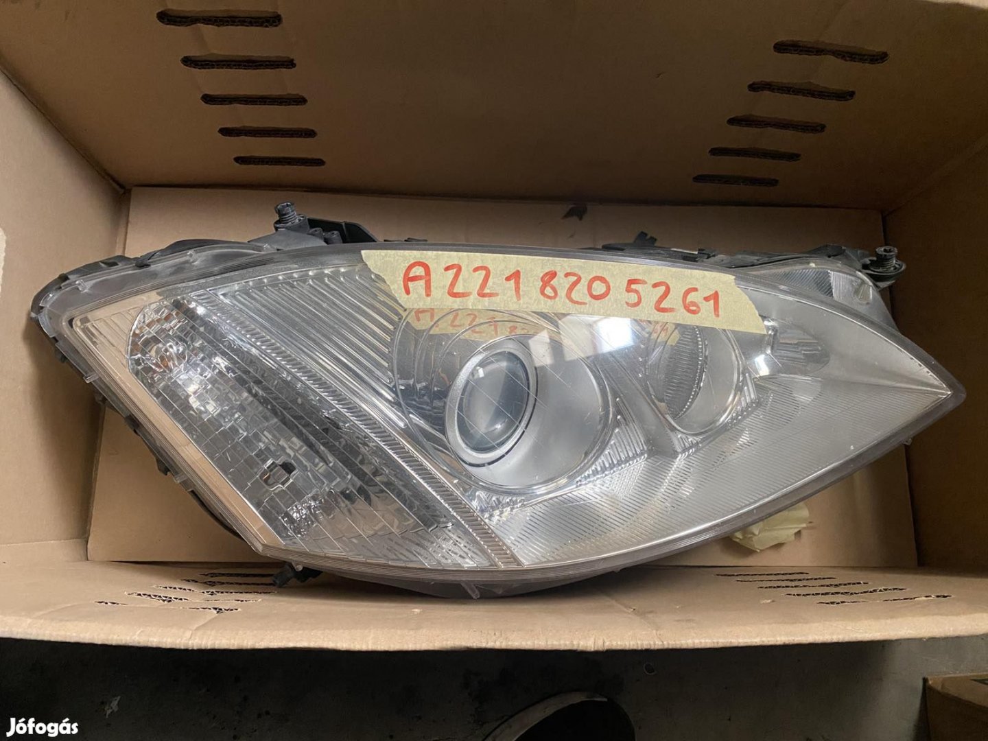 Mercedes W221 jobb fényszóró A2218205261 eladó